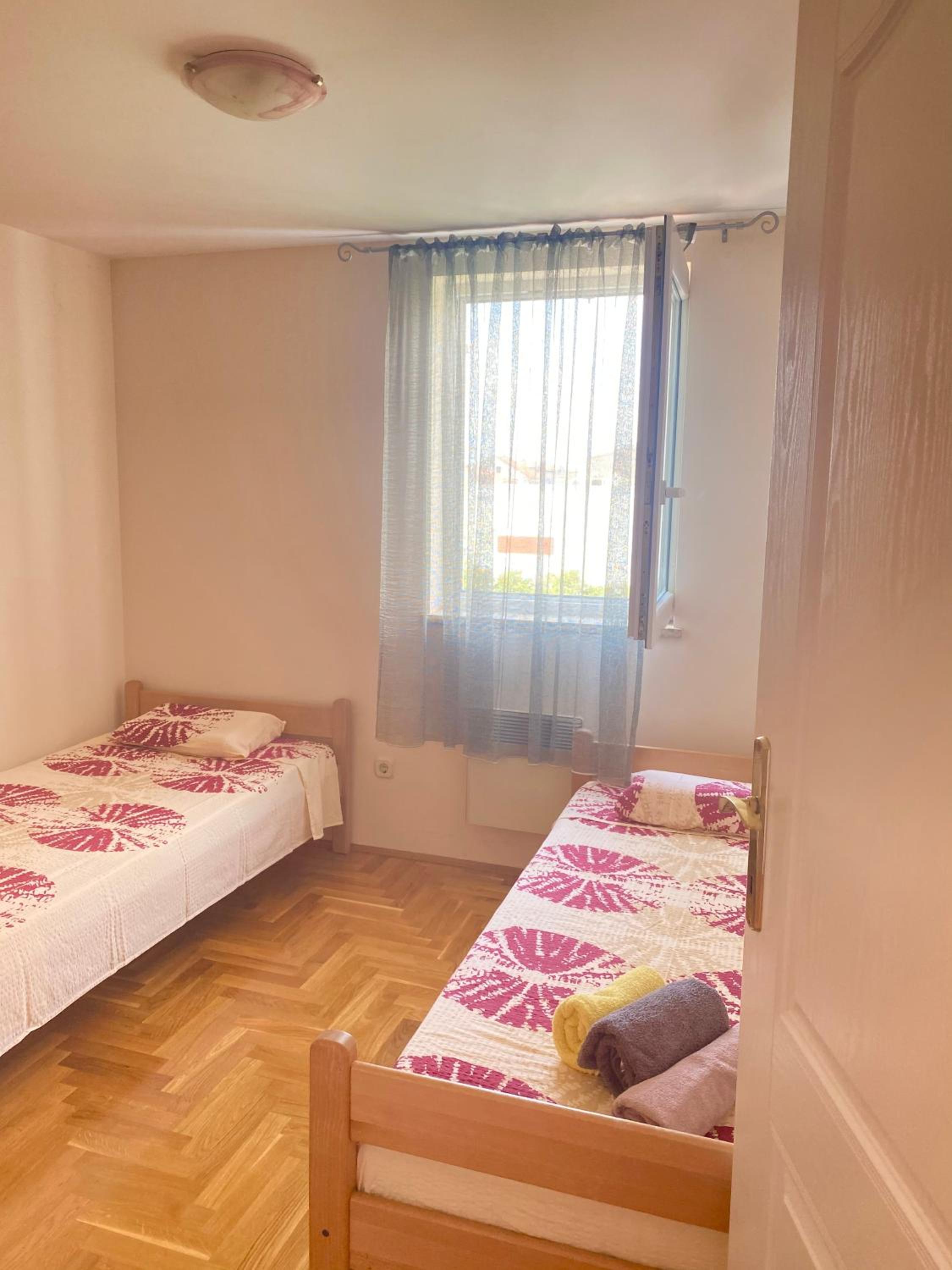 Apartment Prilaz Obali