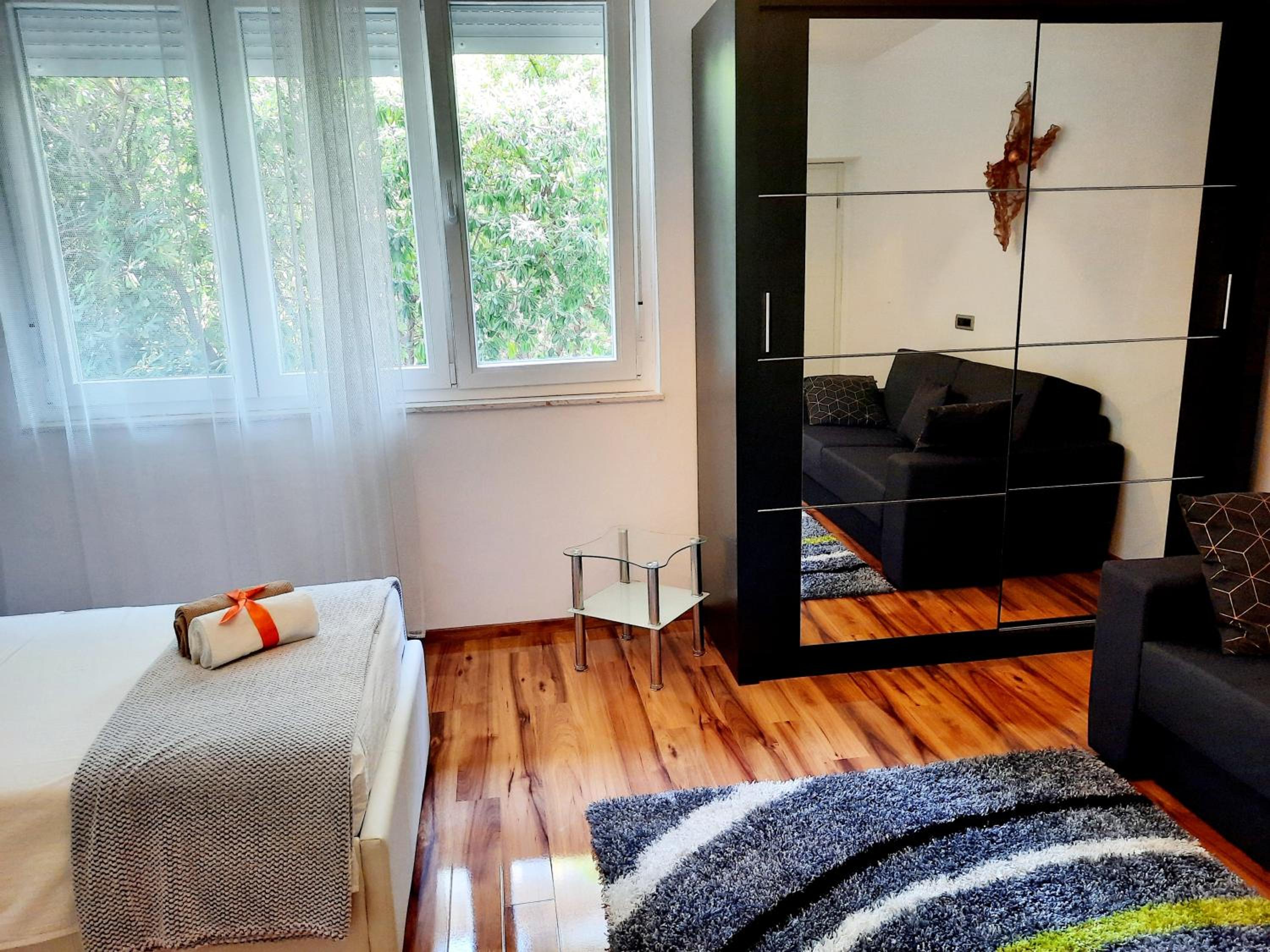 Split Symphony Veranda: Modern, new Apartment (4+1), 5 min walk to ˝Firule˝ SAND BEACH, 12 min walk to CITY CENTER view 4