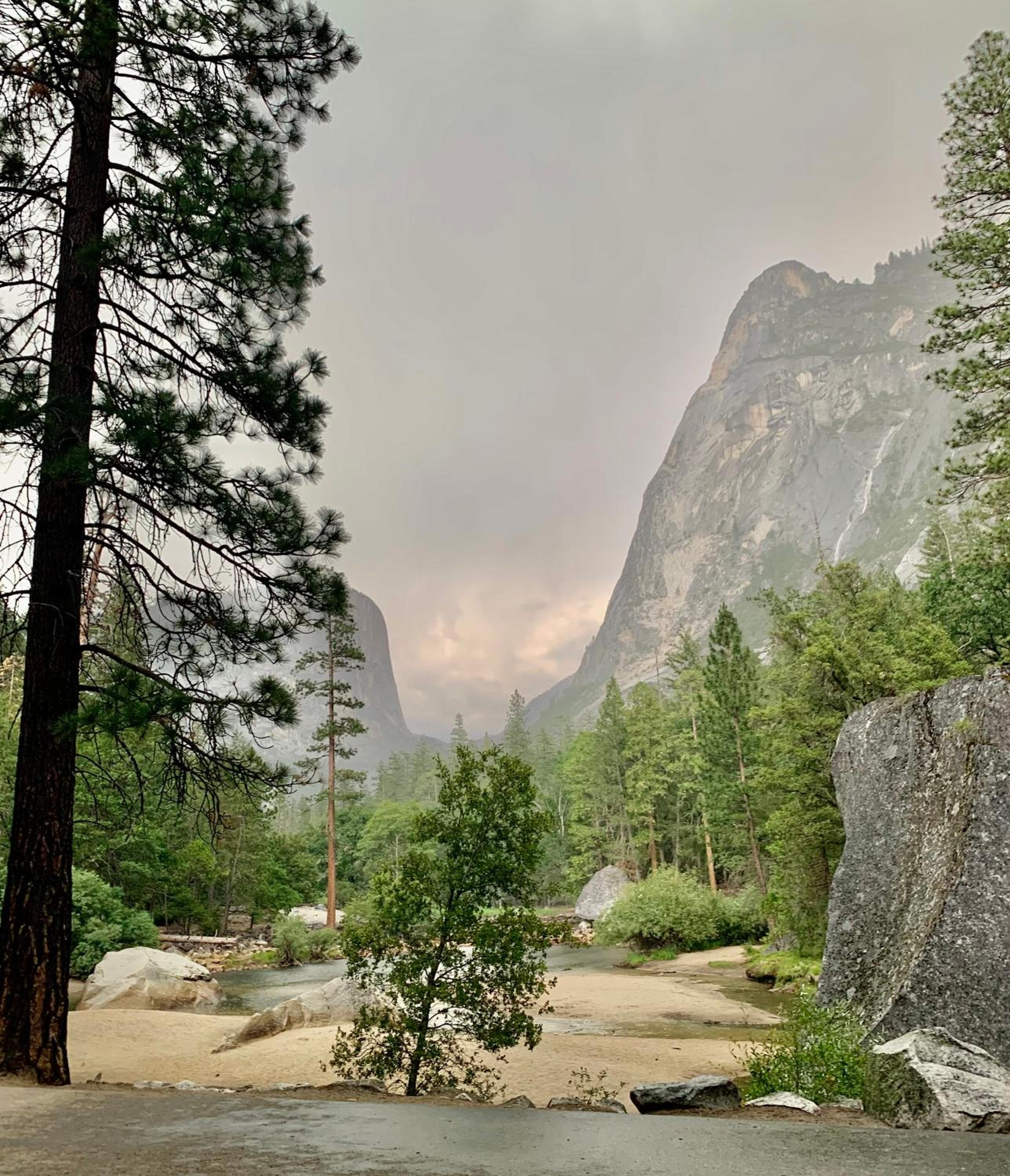Villa Alta Vista at Yosemite- Stunning Views and Game Room view 2