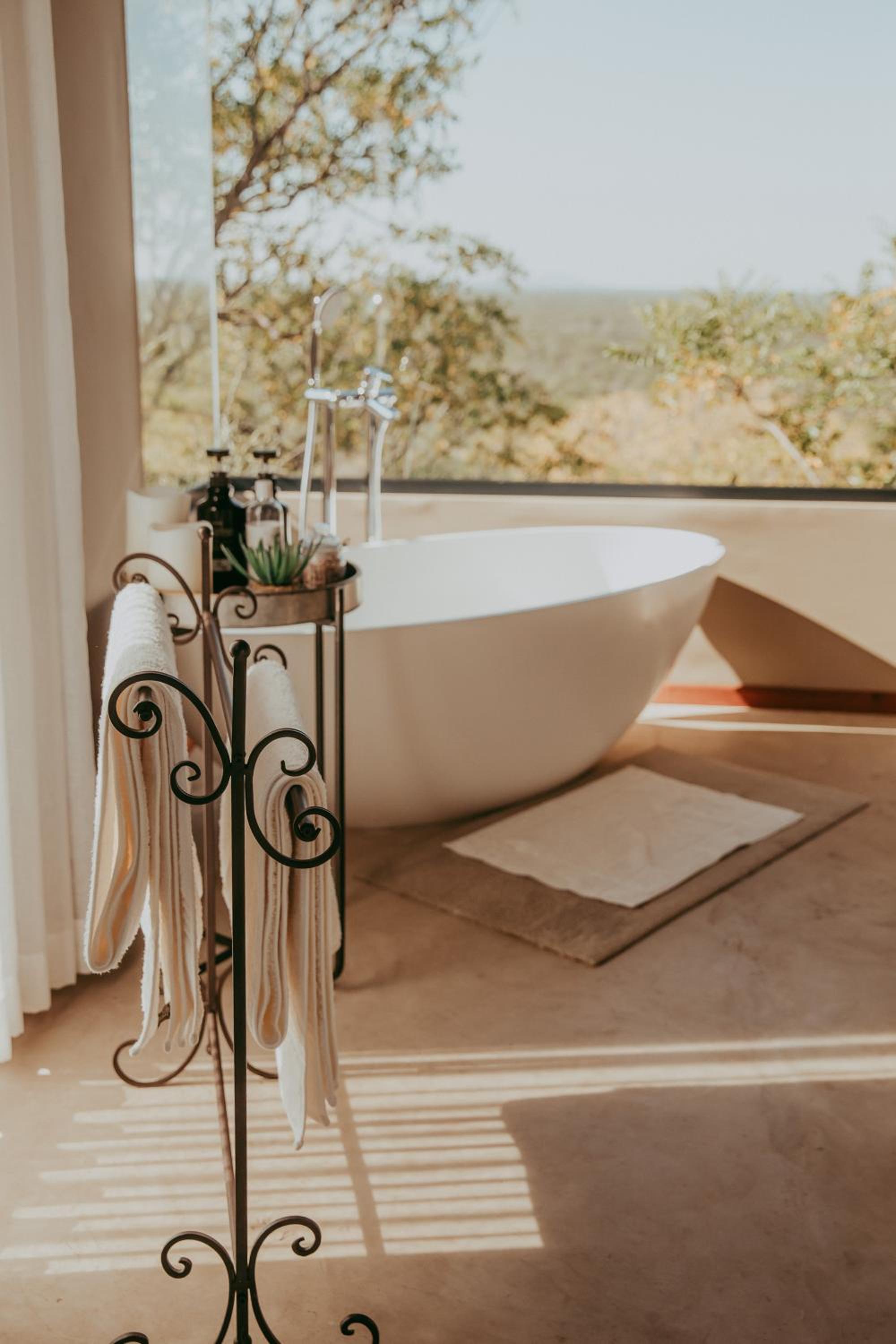 Kifaru Luxury Lodge