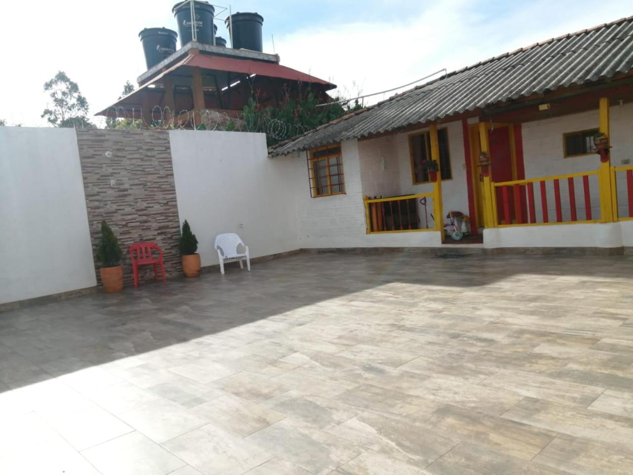 Hospedaje en Saboyá, a 15 min De CHIQUINQUIRA Boy