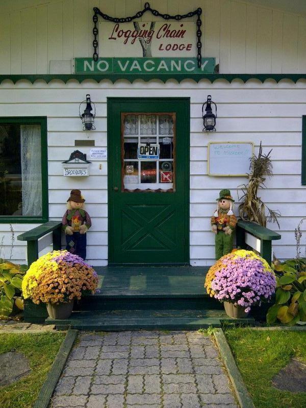Logging Chain Lodge Cottage Resort