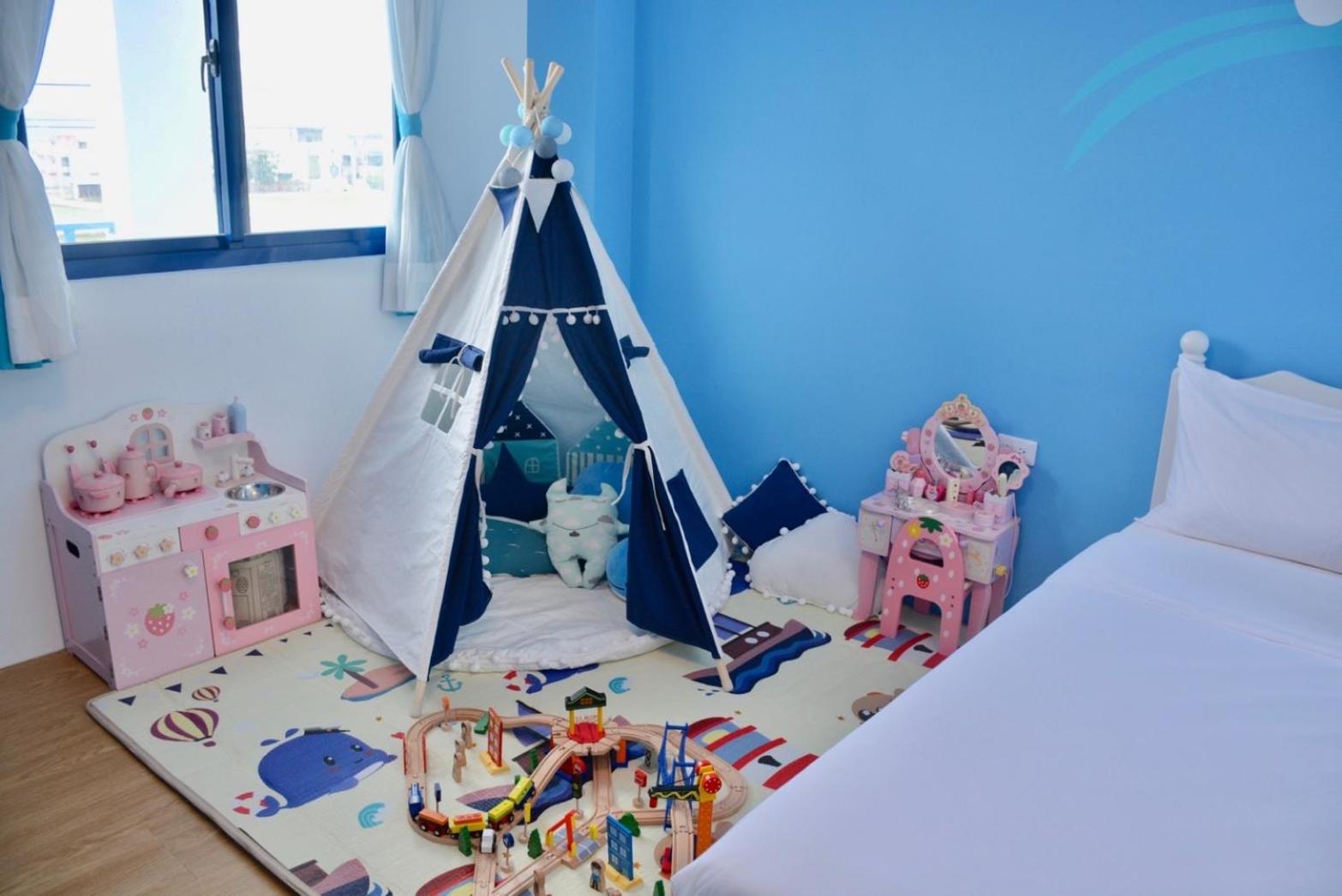 Blue and White Style Holiday B&B