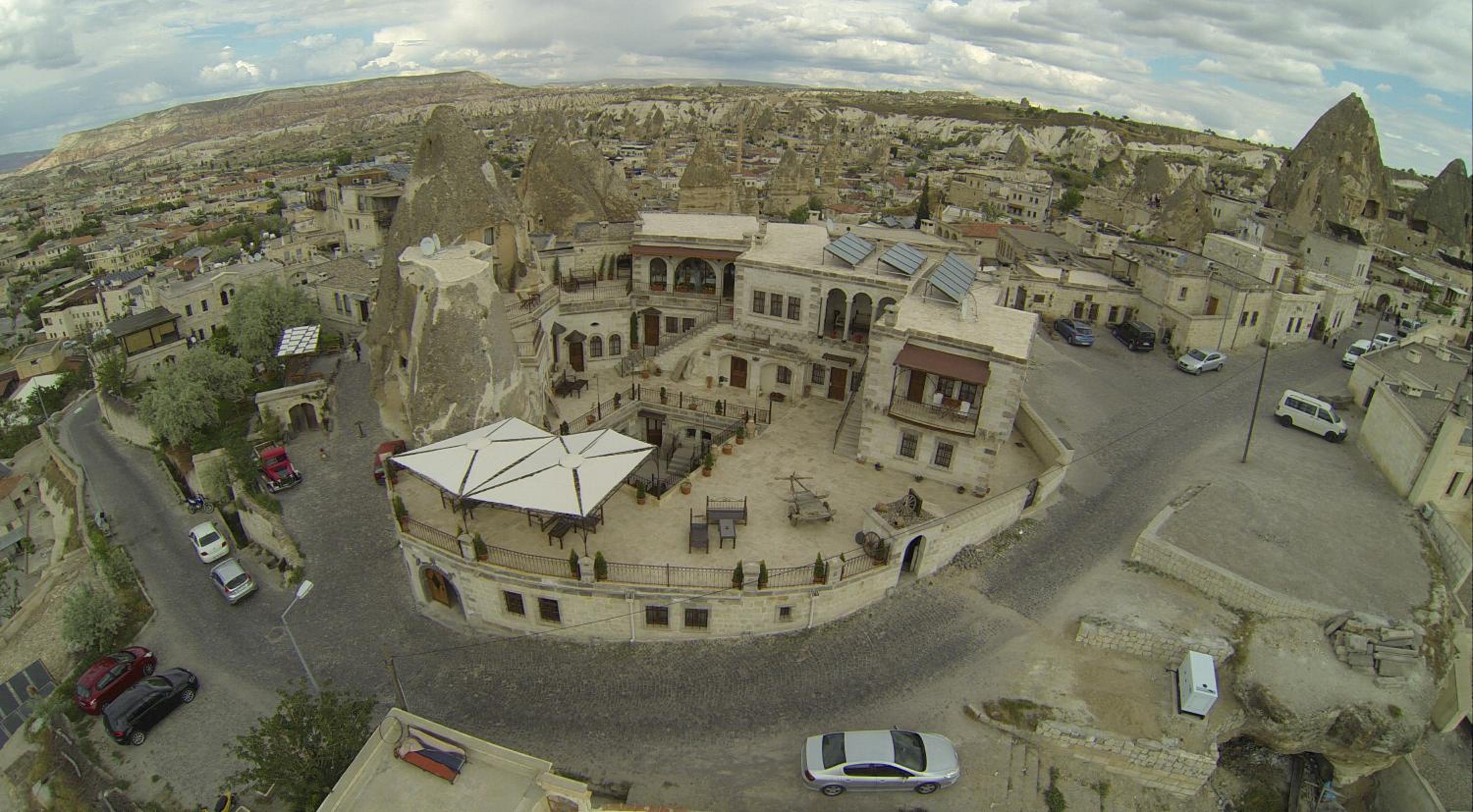 Harman Cave Hotel - Image 64