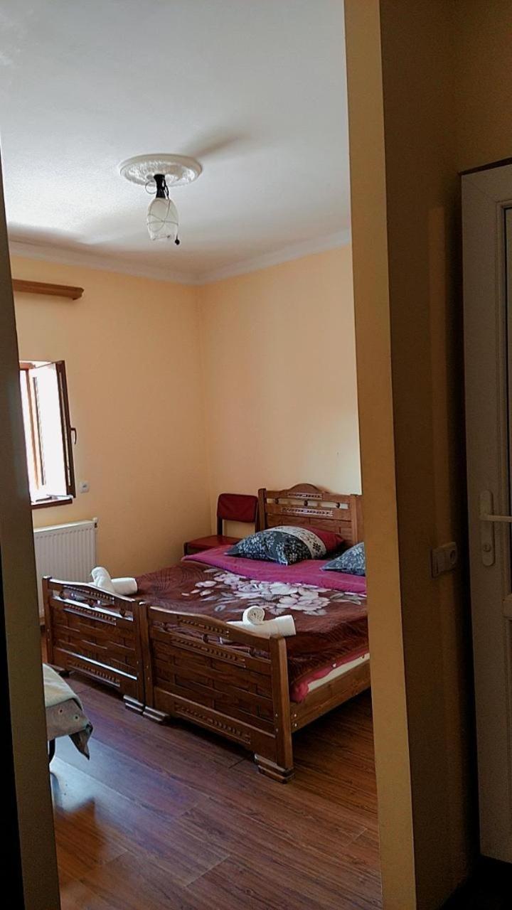 Photo 48
