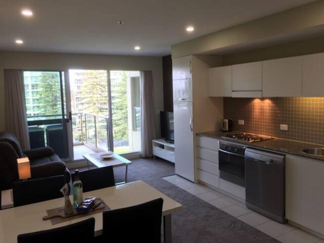 Beachside Luxury Apartments One & Two Bedroom in Beachfront Oaks Pier Building view 4