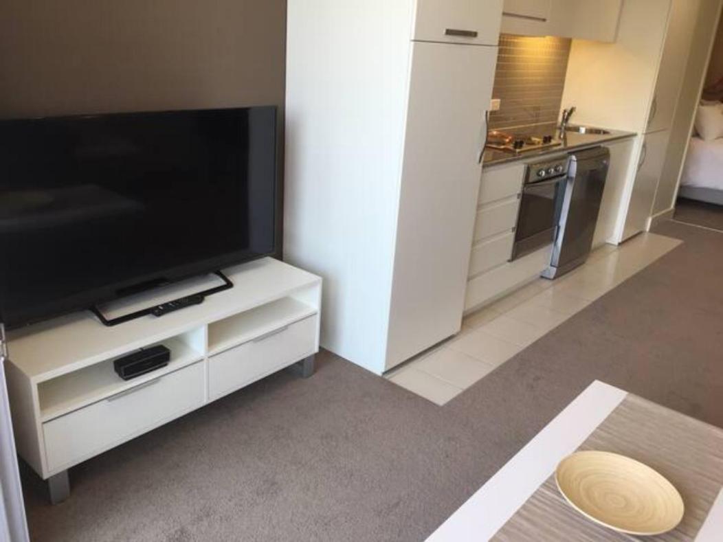 Beachside Luxury Apartments One & Two Bedroom in Beachfront Oaks Pier Building view 3