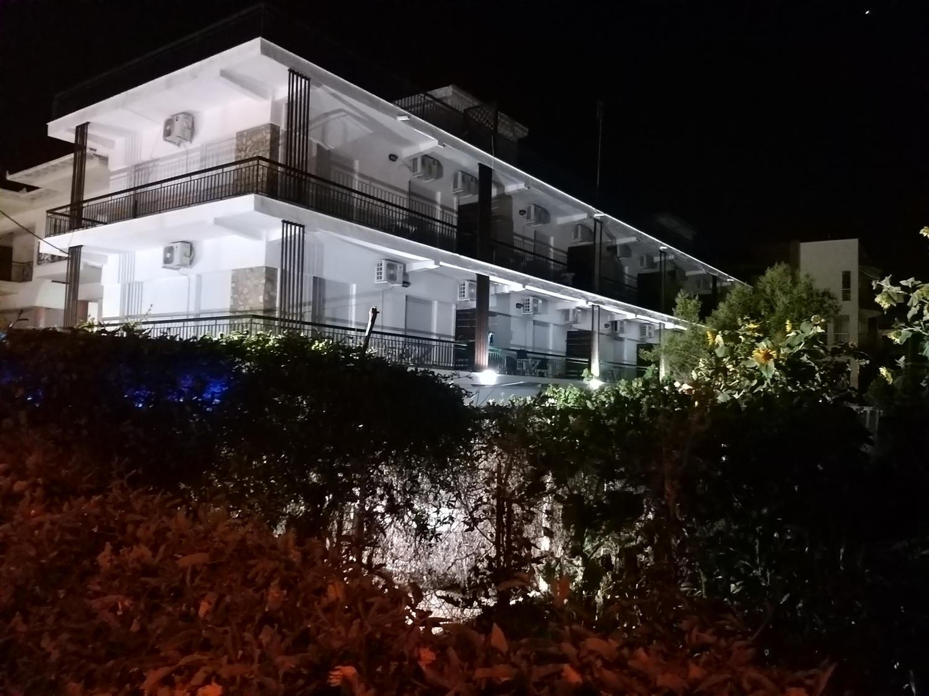 Samakovlis Apartments