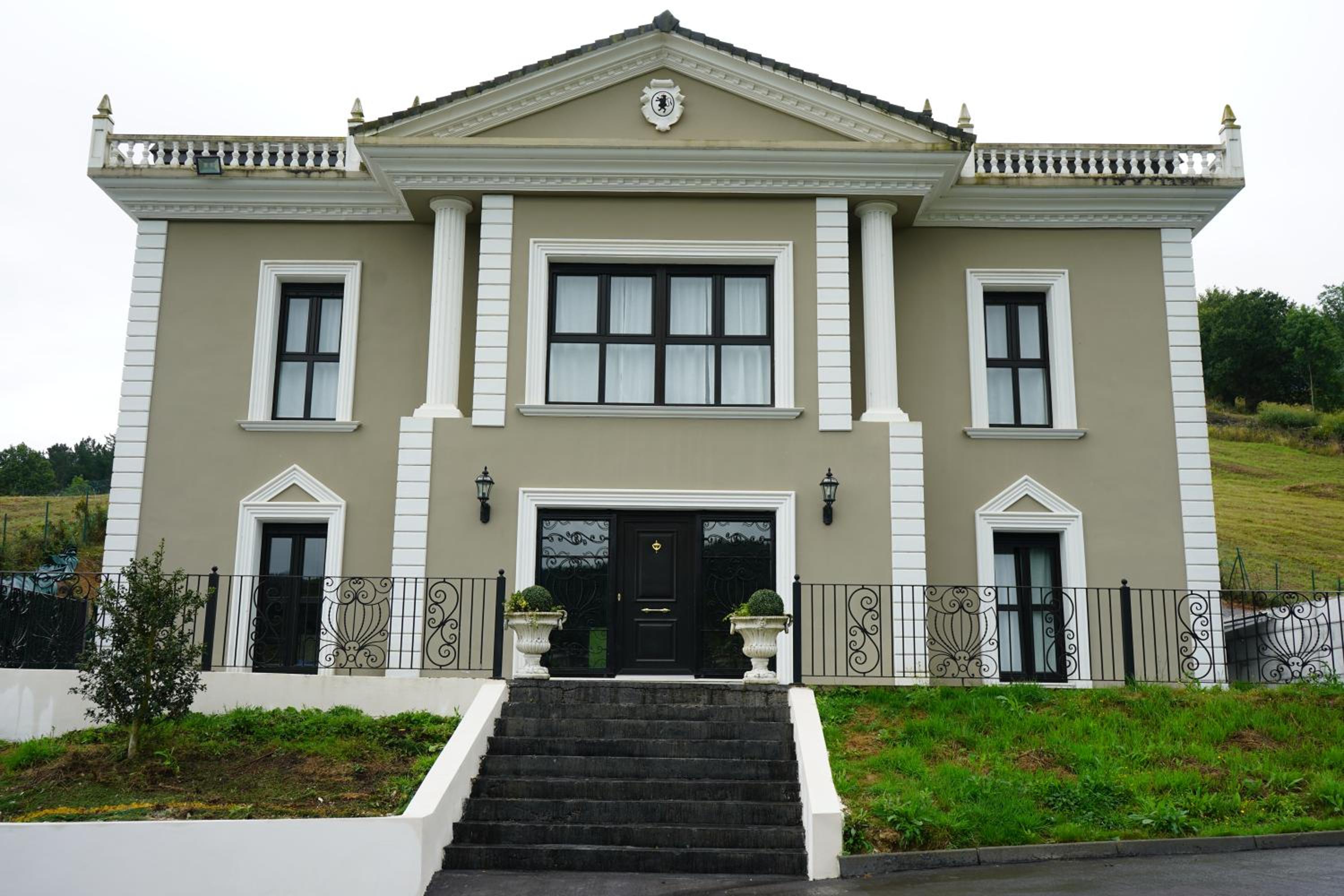 Rural Palace