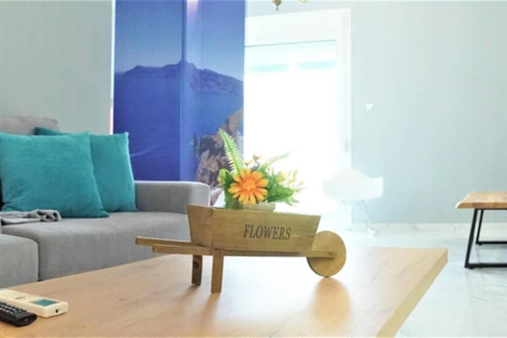 Athens Central 3BD Apartment next to Metro Luxury