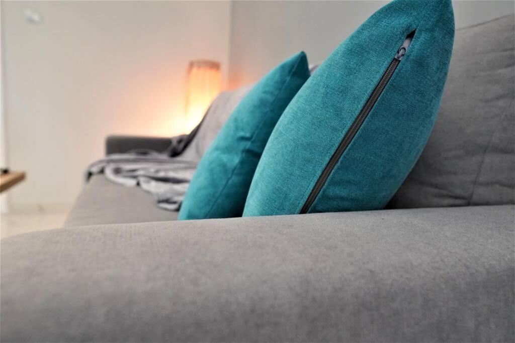 Athens Central 3BD Apartment next to Metro Luxury