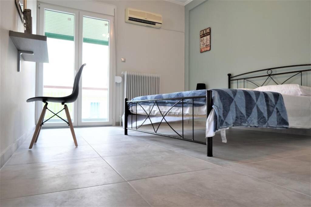 Athens Central 3BD Apartment next to Metro Luxury