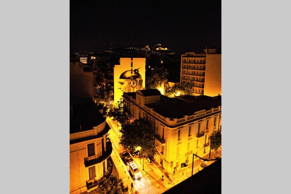 Athens Central 3BD Apartment next to Metro Luxury