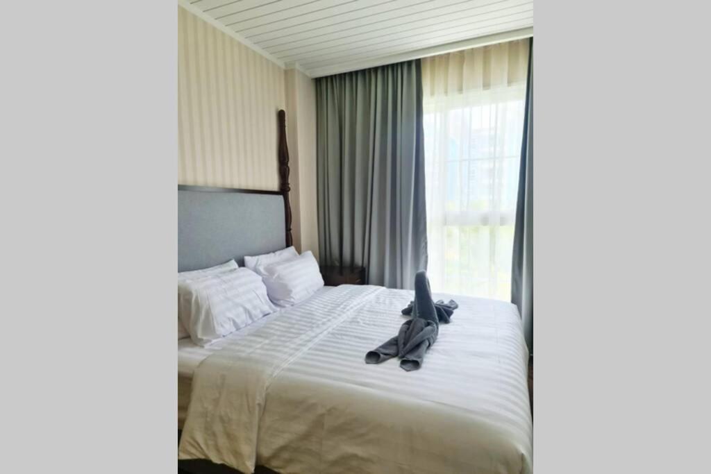 Grand florida Seaview-1BR-Step to jomtien beach