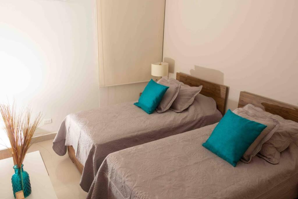 Lujoso apartamento + Jacuzzi. ¡Frente a la playa!