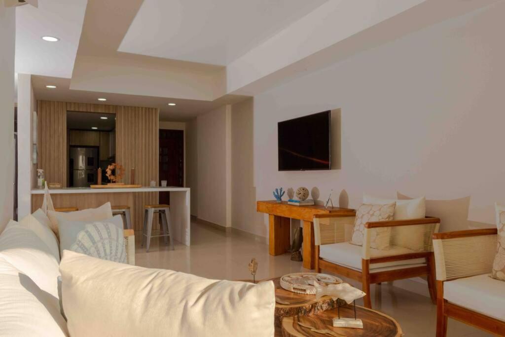 Lujoso apartamento + Jacuzzi. ¡Frente a la playa!