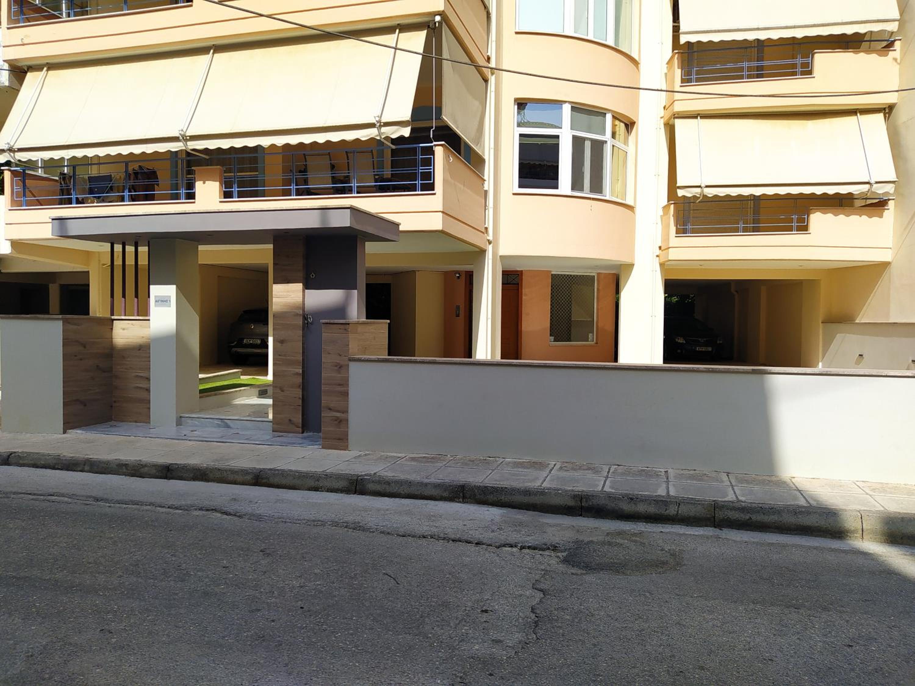 Ioanna's Luxury Two Bedroom Apartment photo 2