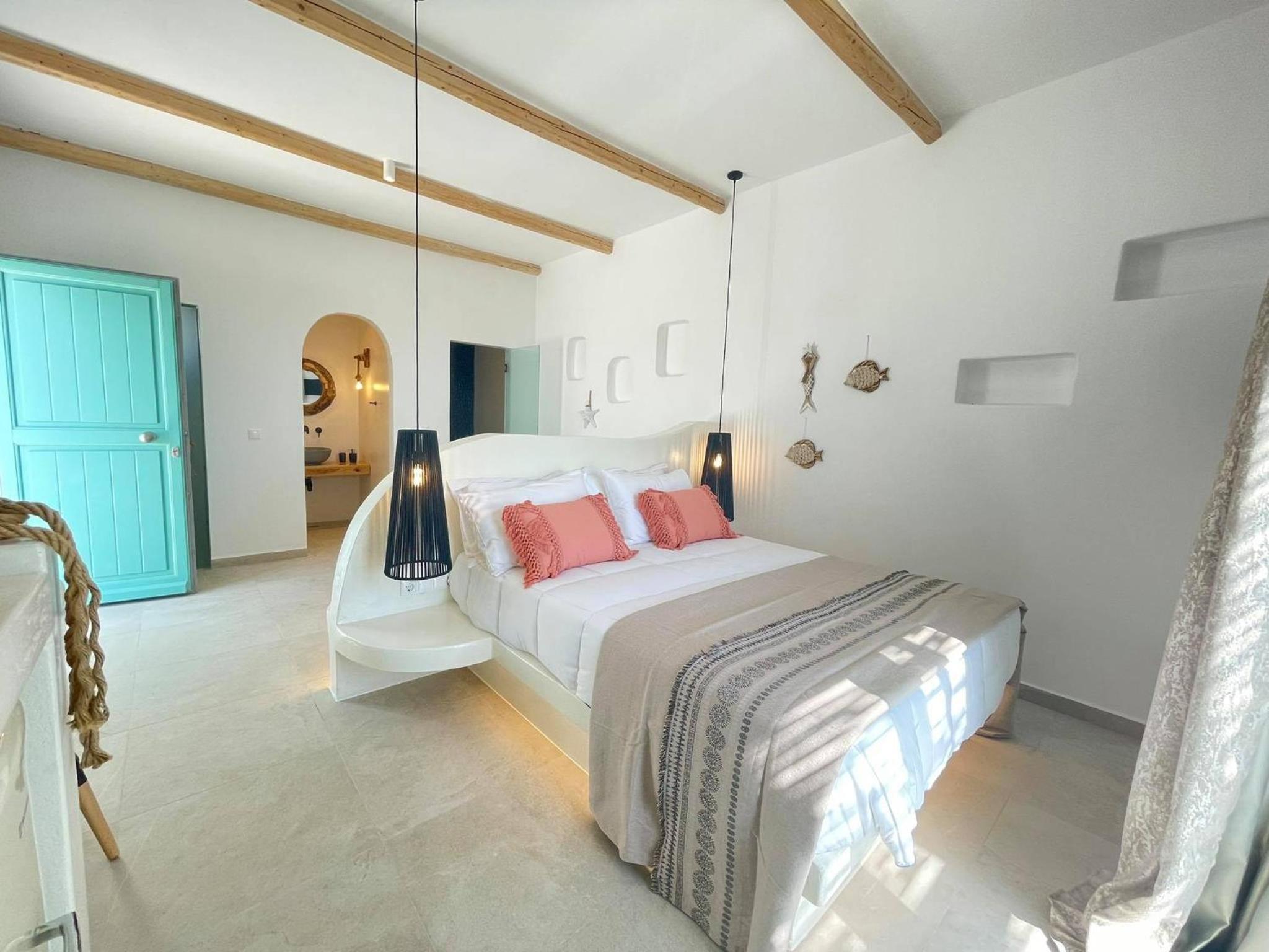 Deco Suites photo 2
