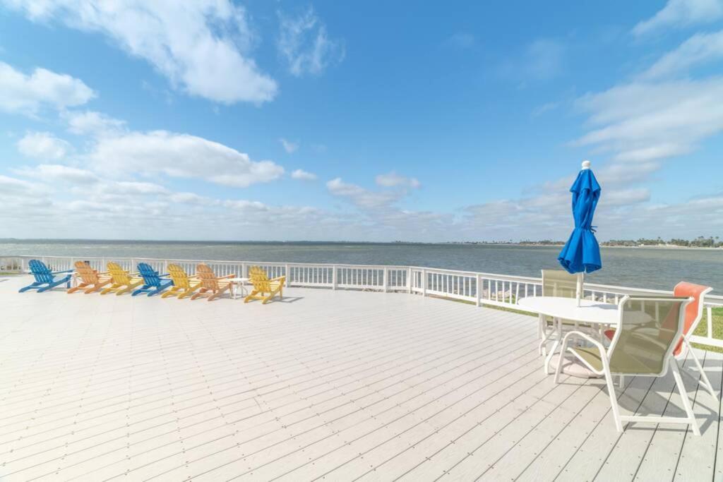 421-Fully renovated, WIFI, Pool, Amazing Views, Near BUCS Stadium view 3
