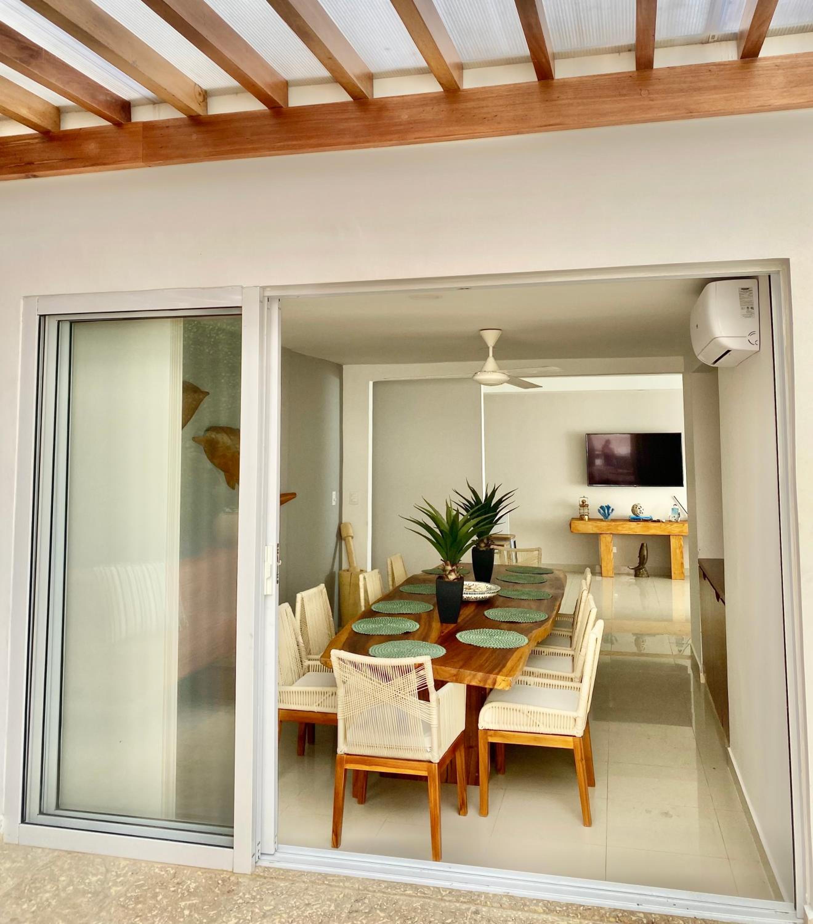 Lujoso apartamento + Jacuzzi. ¡Frente a la playa!