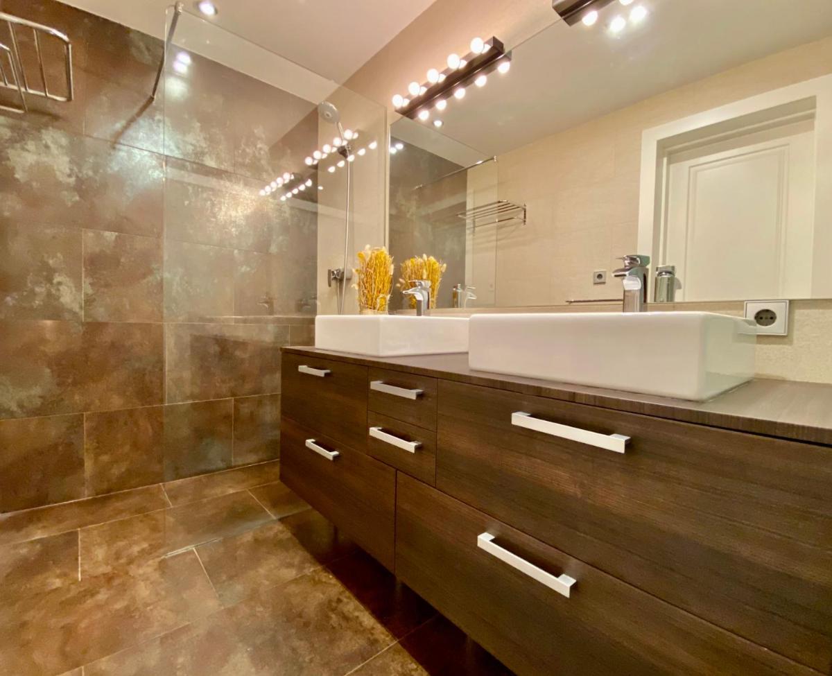 Charming Exclusive La Latina