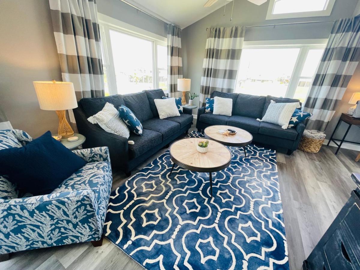 Dog Friendly Cottage just steps to beach / Outdoor living & dining room / Tons of Amenities / Book Now! view 5
