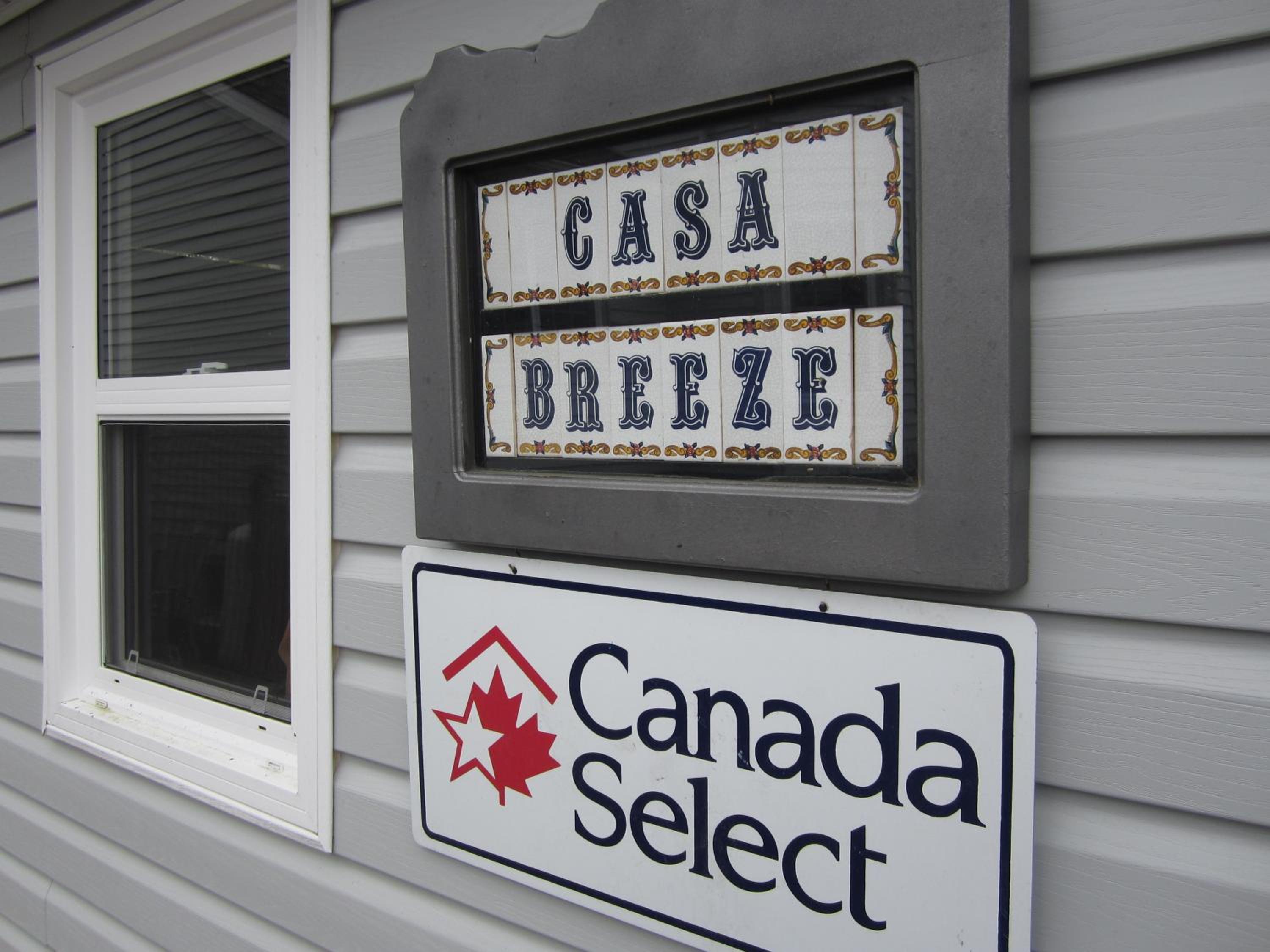 Casa Breeze B & B