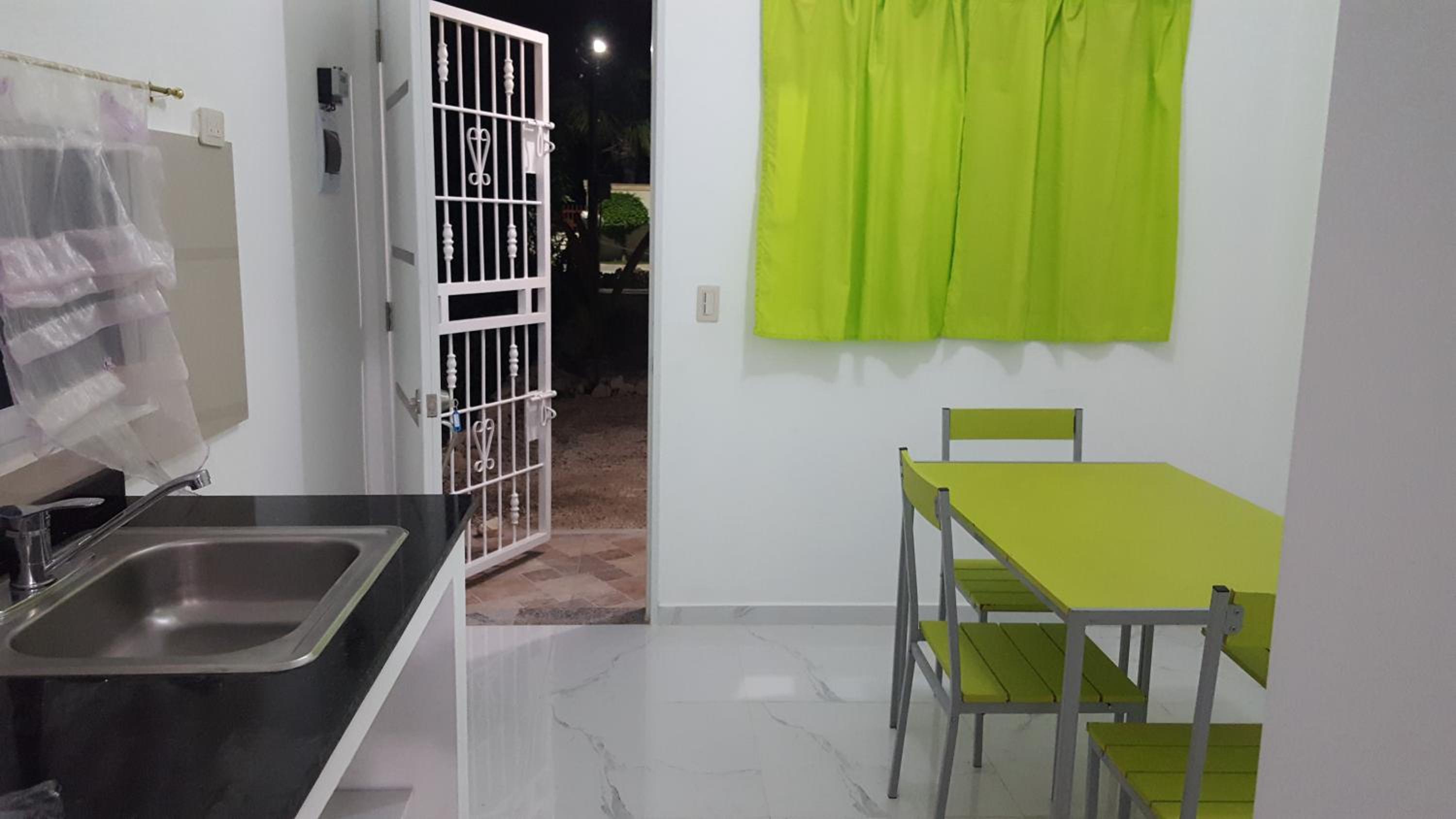 AVE FENIX Apartments