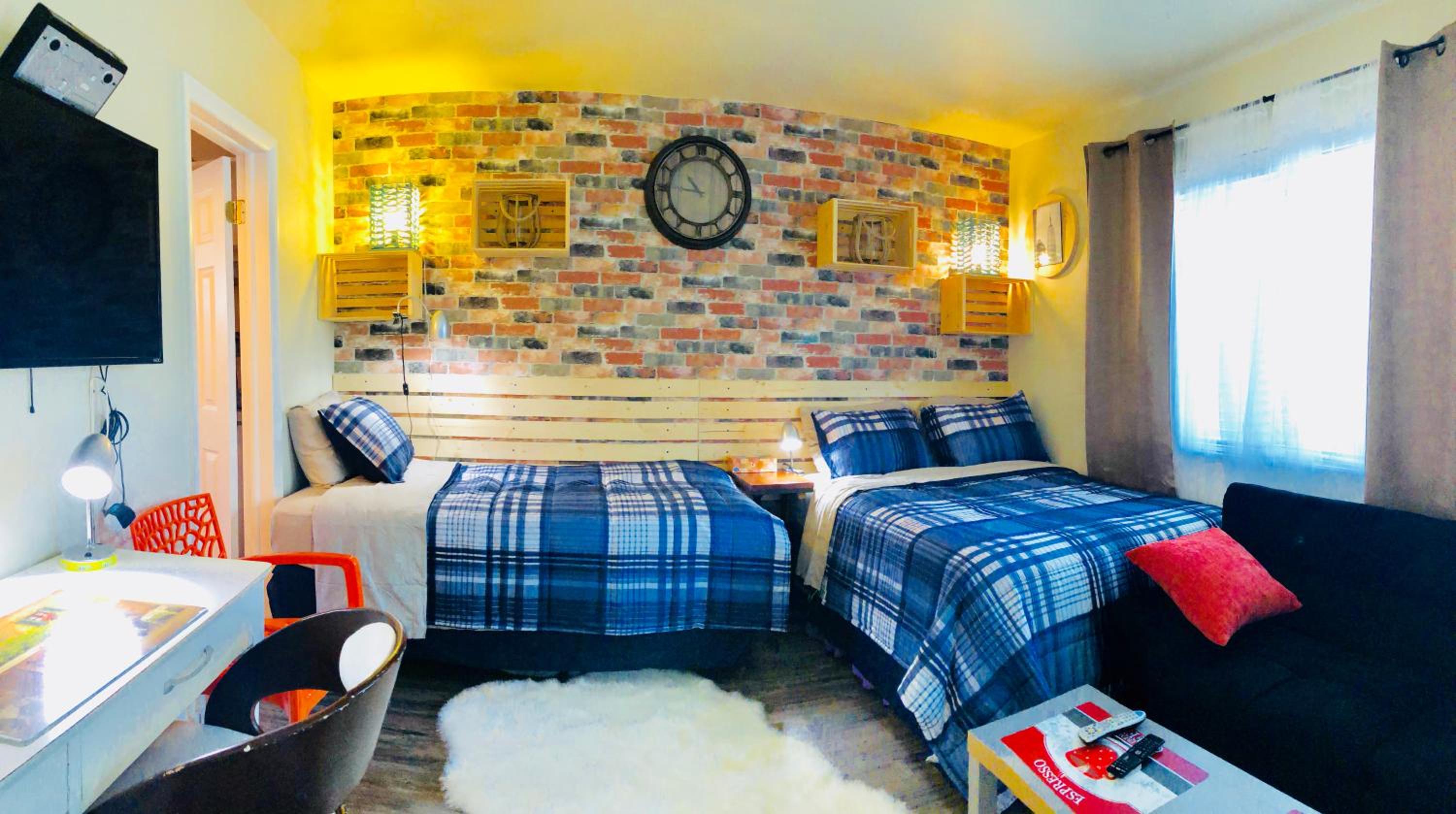 hotel room