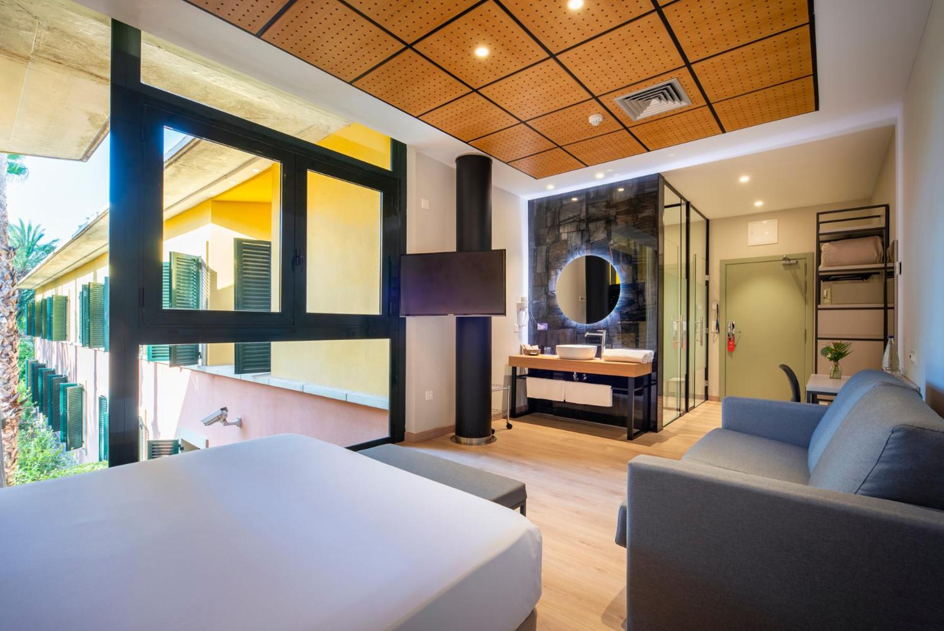 Elche Vacations - Jardin Milenio - Property Image 3