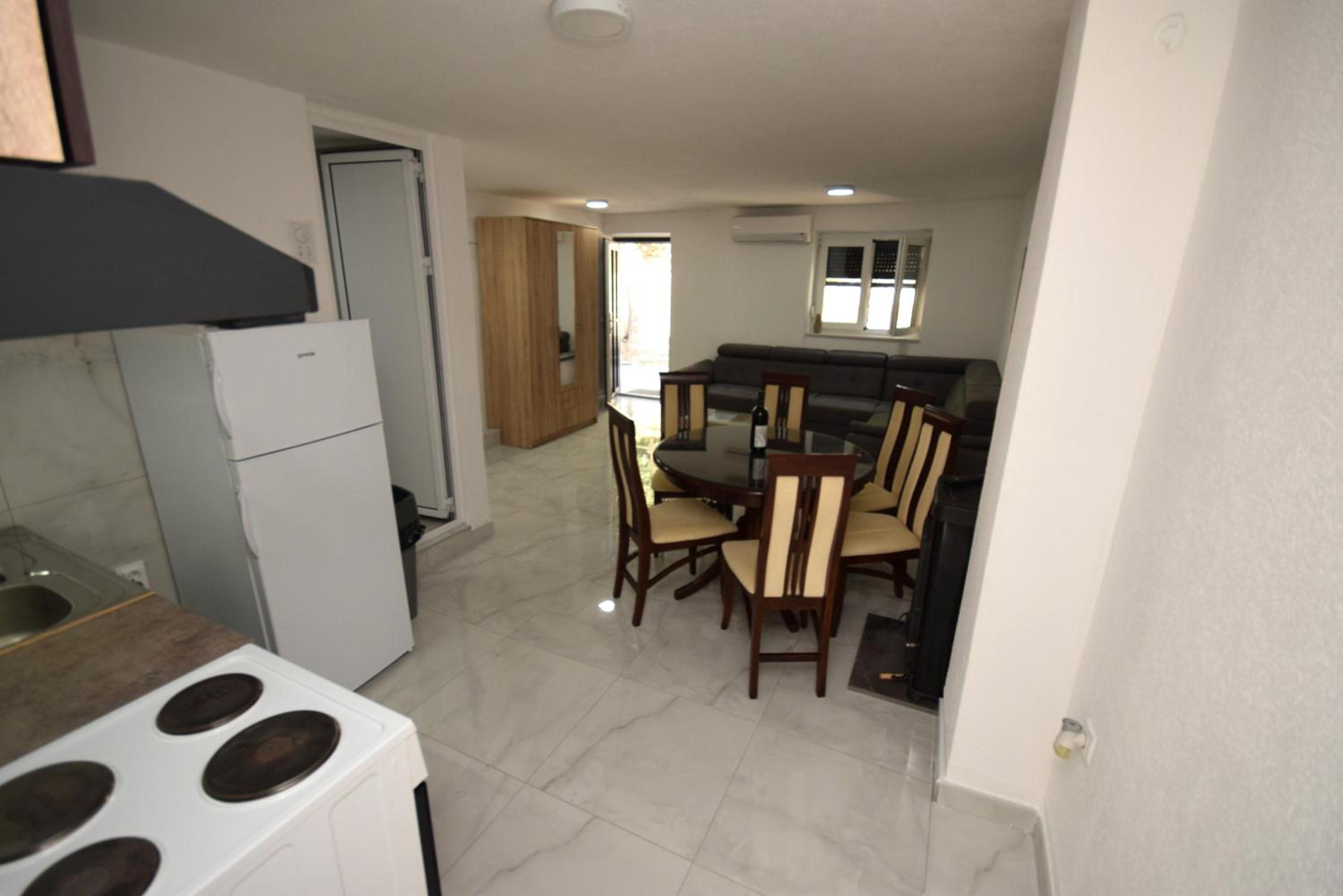 Apartment by the Sea view 5