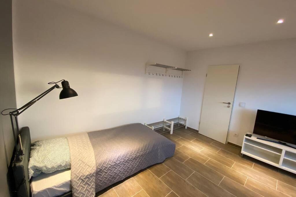 Duisburg von oben 3,5 Zimmer 8.OG frisch saniert