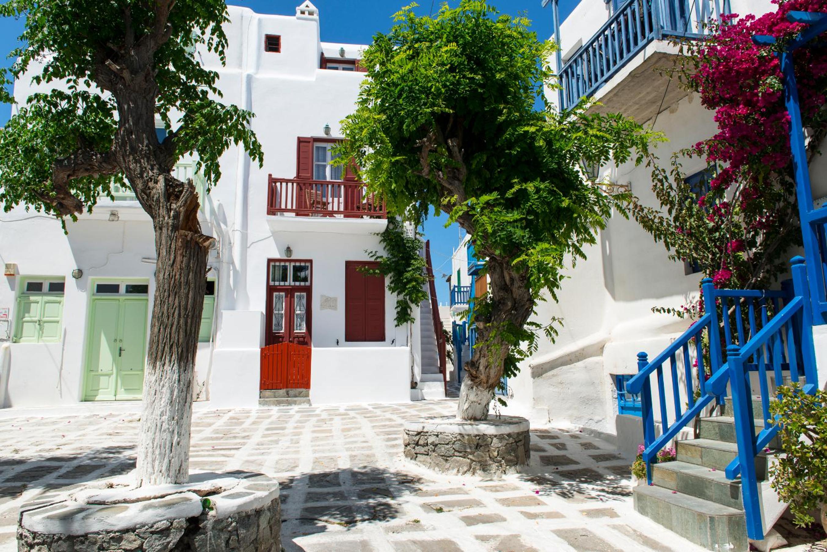 Alana Mykonos