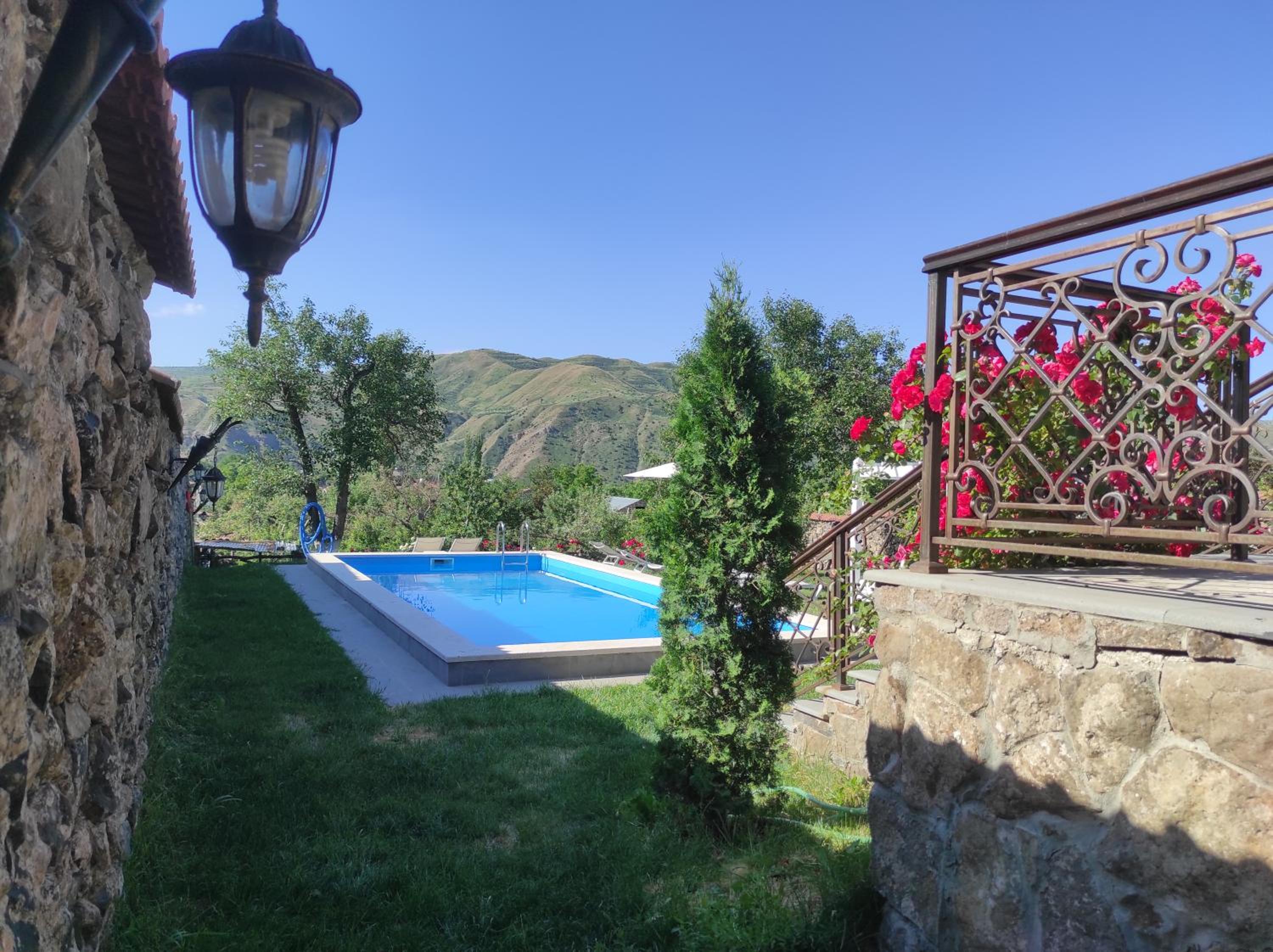 Garni HinYard