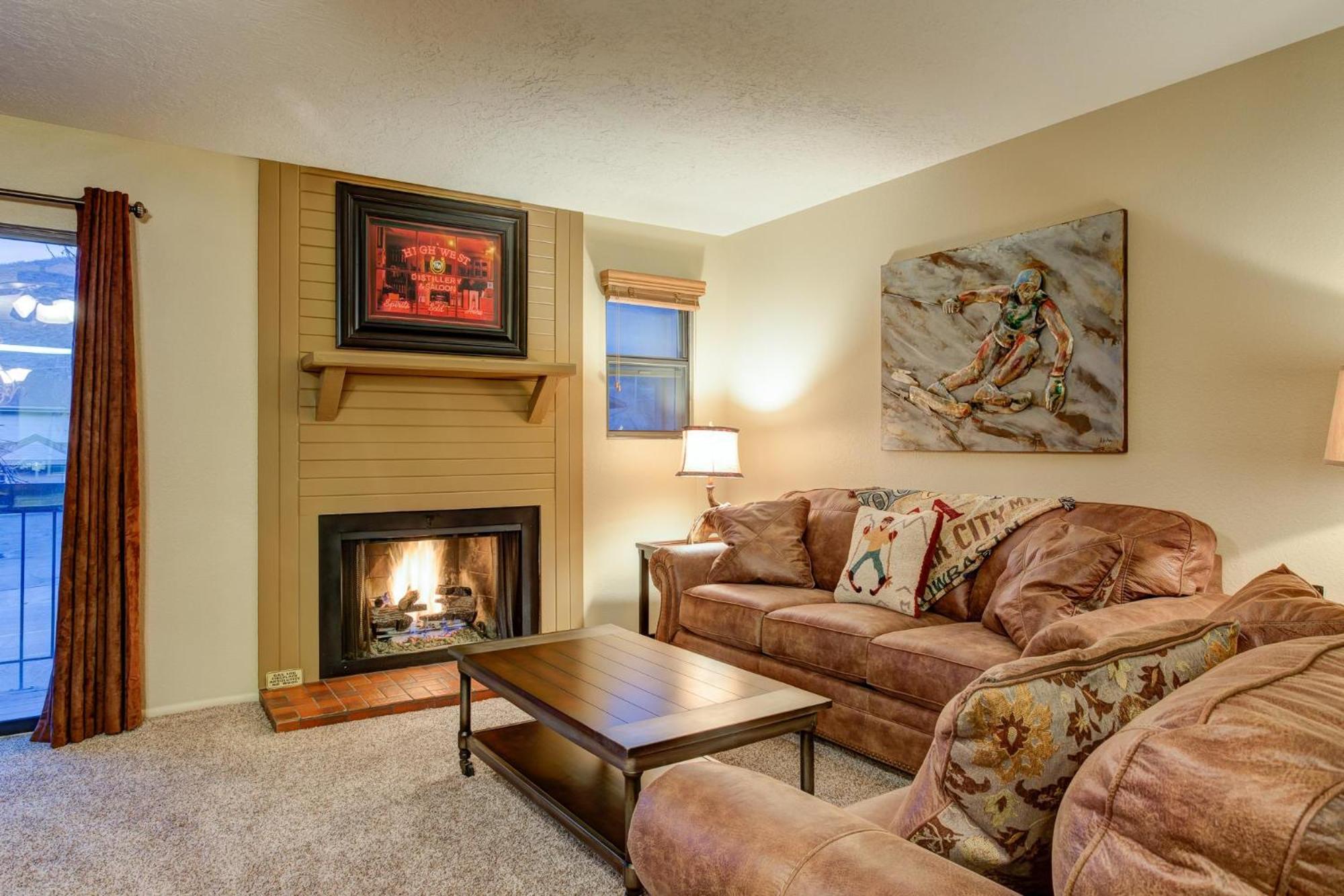 1475 Park Avenue - Unit #6 view 5