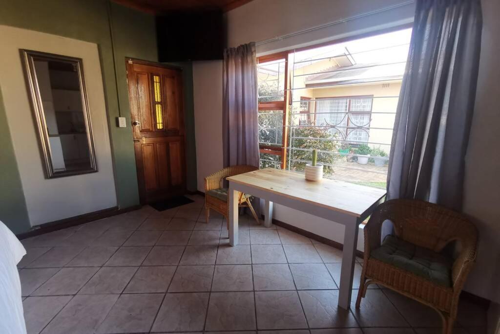 Guest room at Cozy, peaceful garden cottage, Cape Town