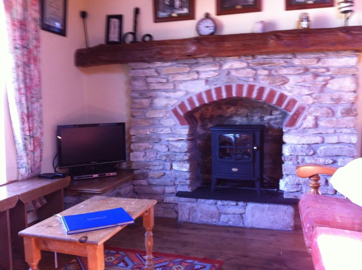 The Stables - 200 Year Old Stone Built Cottage view 2