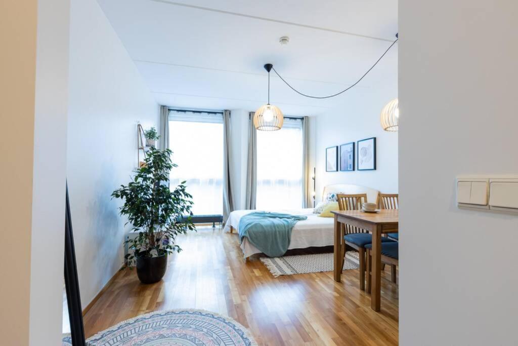 Lovely studio 5 min walk from Old Town and seaside view 5