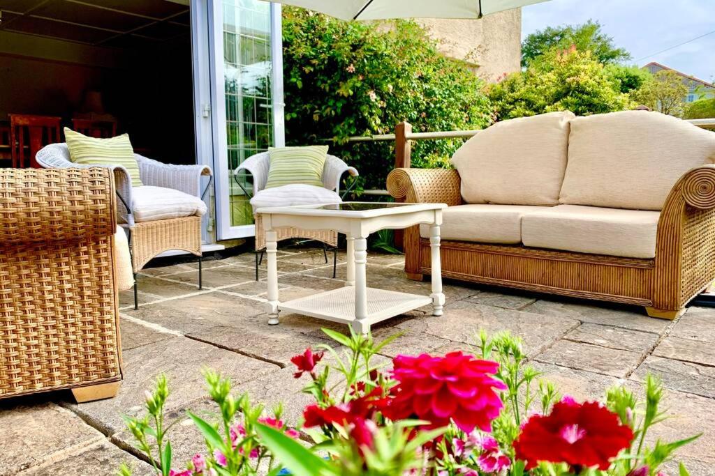 Yelverton Vacations - Hectors House comfortable 4 bed house in mature gardens - Property Image 1