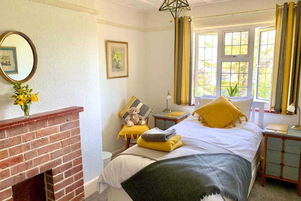 Yelverton Vacations - Hectors House comfortable 4 bed house in mature gardens - Property Image 33