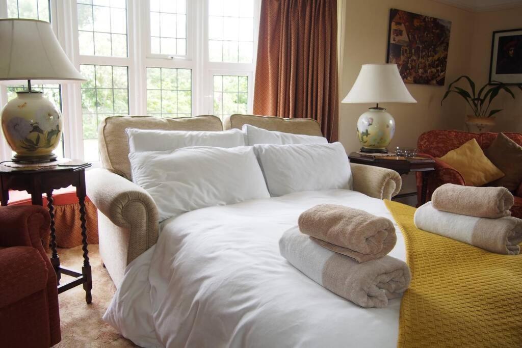 Yelverton Vacations - Hectors House comfortable 4 bed house in mature gardens - Property Image 43