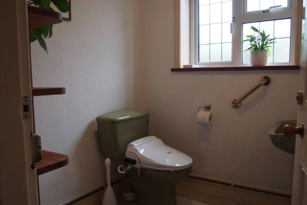 Yelverton Vacations - Hectors House comfortable 4 bed house in mature gardens - Property Image 55