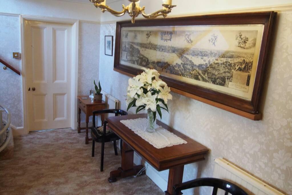 Yelverton Vacations - Hectors House comfortable 4 bed house in mature gardens - Property Image 58