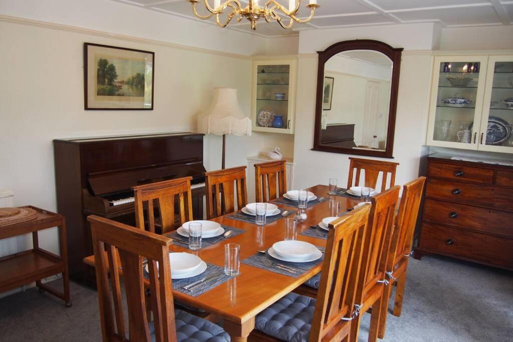 Yelverton Vacations - Hectors House comfortable 4 bed house in mature gardens - Property Image 16