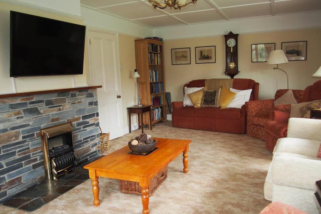 Yelverton Vacations - Hectors House comfortable 4 bed house in mature gardens - Property Image 8