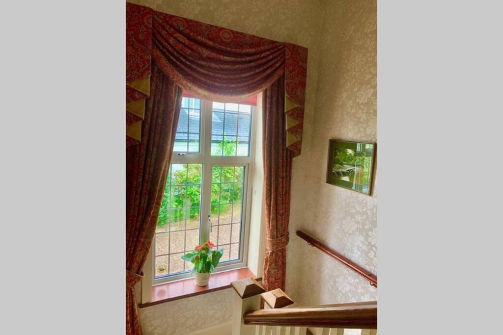 Yelverton Vacations - Hectors House comfortable 4 bed house in mature gardens - Property Image 15