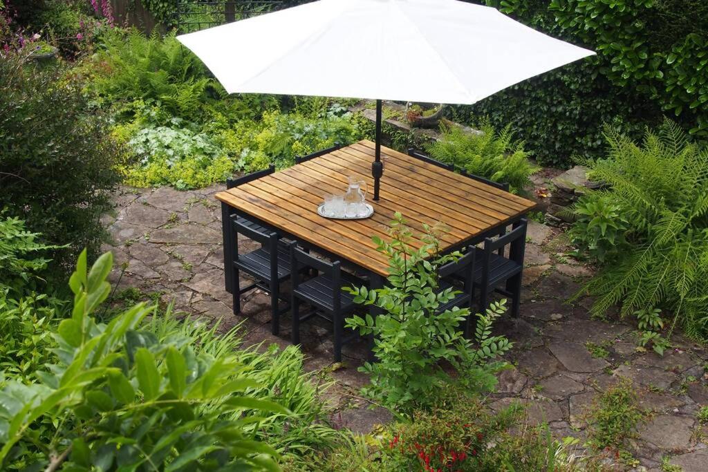 Yelverton Vacations - Hectors House comfortable 4 bed house in mature gardens - Property Image 17