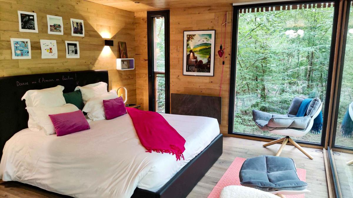 Loire Valley Lodges - Hotel 24