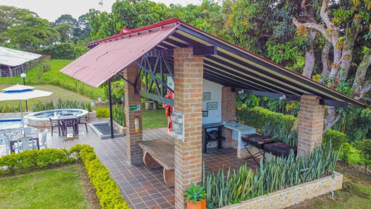 Finca Turistica los Alpes Quimbaya