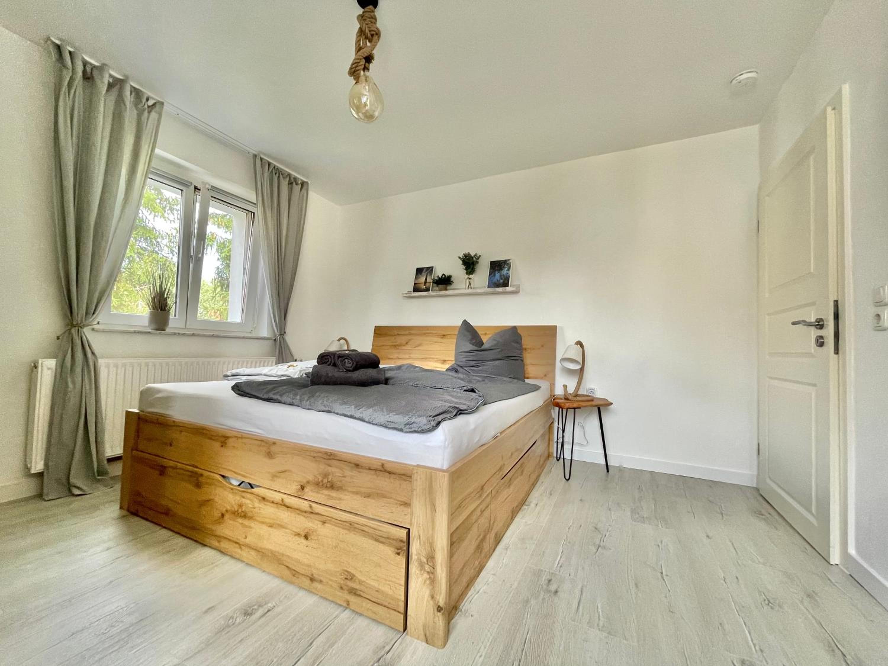 NEU Auszeit in moderner Wohnung in Seen-Nähe